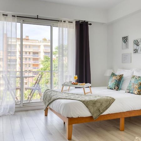 Zzzen Aux Portes De Paris Avec Parking Et Netflix Vincennes Dış mekan fotoğraf